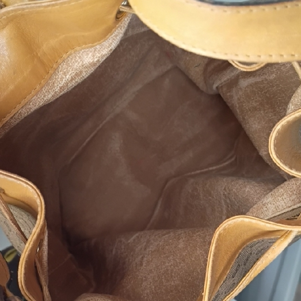 Vintage Gucci Micro GG Brown Tan Bucket Bag Crossbody Strap - Picture 15 of 16